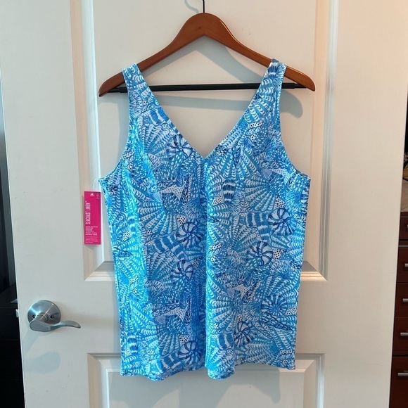 Lilly Pulitzer FLORIN SLEEVELESS LINEN TOP, AMALFI BLUE BY THE SEASHORE - Picture 2 of 16